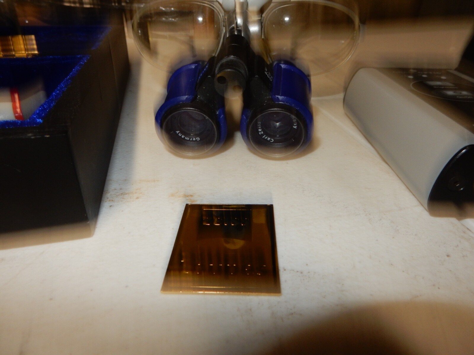 Carl Zeiss Dental Surgical Loupes 3.5x400 Titanium + Light w/ Charger