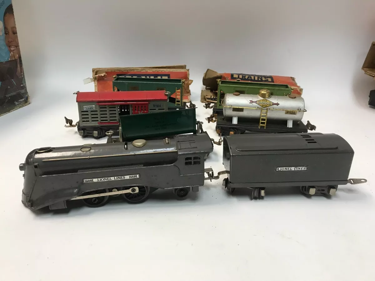 LIONEL PREWAR 1689E 2 4 2 STEAM LOCOMOTIVE W TENDER 5 CARS 653