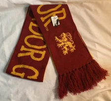 Universal Studios Wizarding World of Harry Potter Gryffindor Reversible Scarf BN