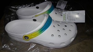 classic pop strap clog