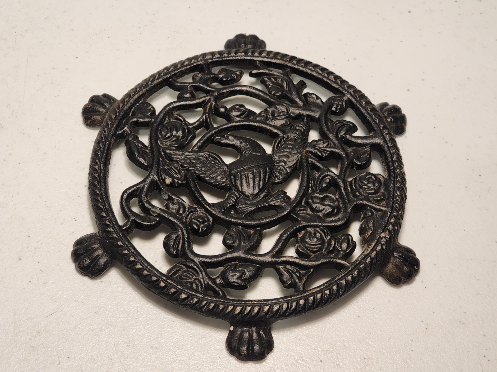 Vintage Round Cast Iron Eagle & Roses Design Trivet Kitchen Teaware Holder