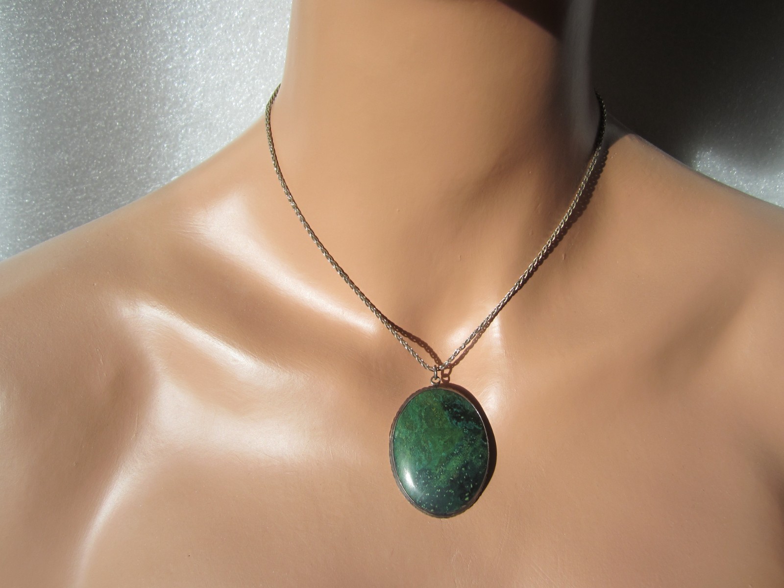 ANTIQUE SOLID STERLING SILVER GENUINE NATURAL GRE… - image 1