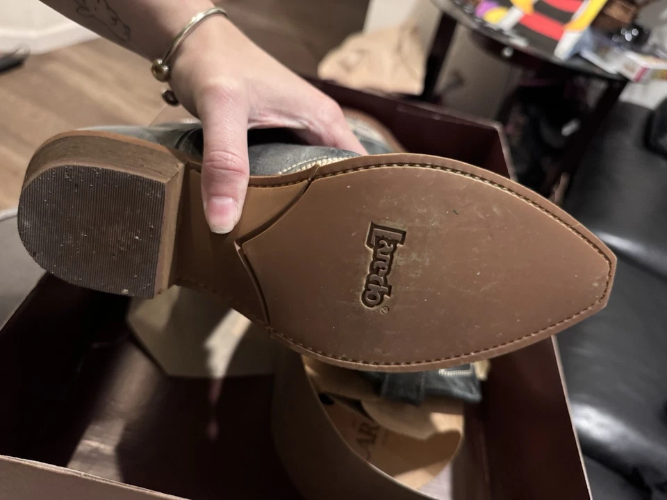 Bota para mujer Laredo Maddie Western de cuero envejecido talla 7,5 W Foto 3 de 4