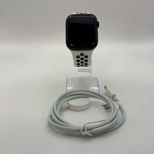 Apple Watch (Series 9) 45mm Midnight Aluminum w/ White Band (GPS) - Very Good