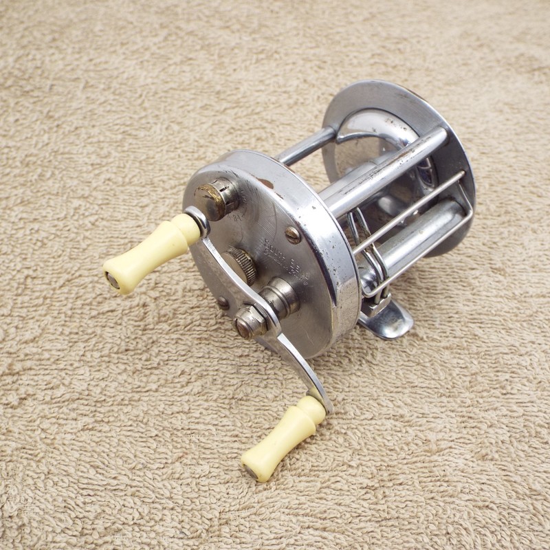 SOUTH BEND NO.300 MODEL D Vintage fishing reel