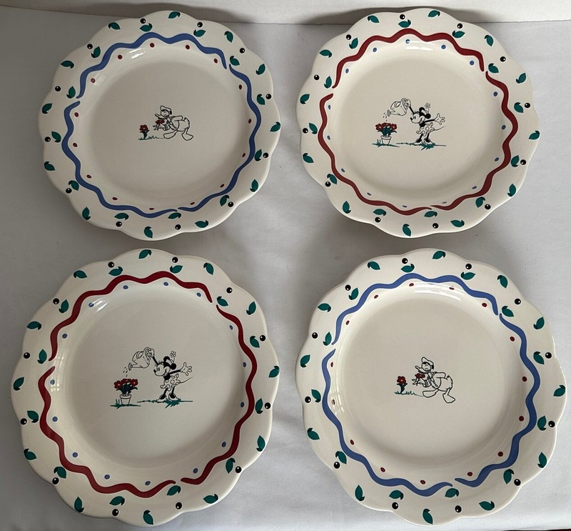 4 NEW VTG Disney Mickey & Co Pfaltzgraff Salad Plates Minnie Mouse Donald Duck