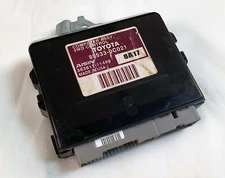 Toyota Sequoia 2008-2010 Transfer Case Module 4wd computer 89533-0c021 Oem used