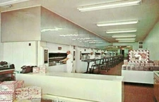 Postcard: Claxton Georgia Claxton Bakery Home OF Old Fashion Claxton Fruit Cake 