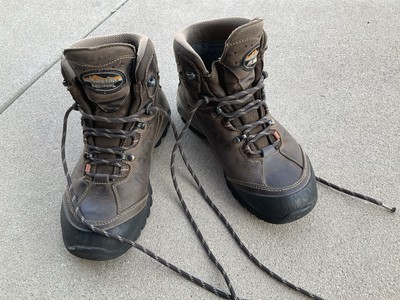 Cabela s Meindl  Women s Hiking Boots ￼
