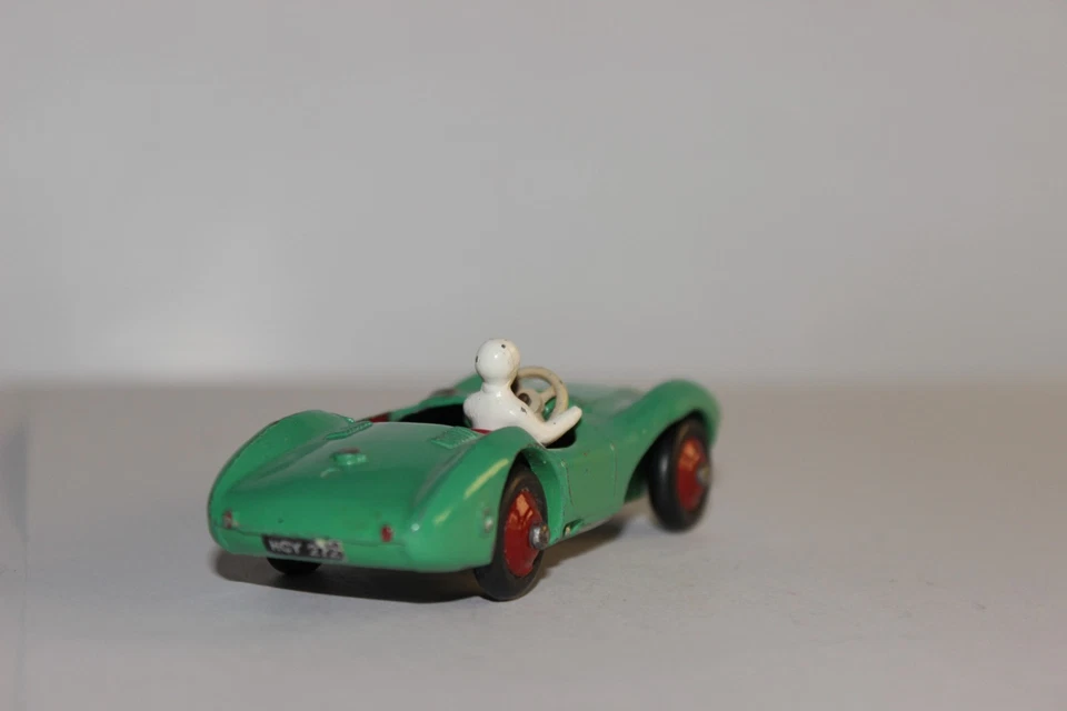 1956-59 Dinky 110 Aston Martin DB3 Sports - Image 4 of 4