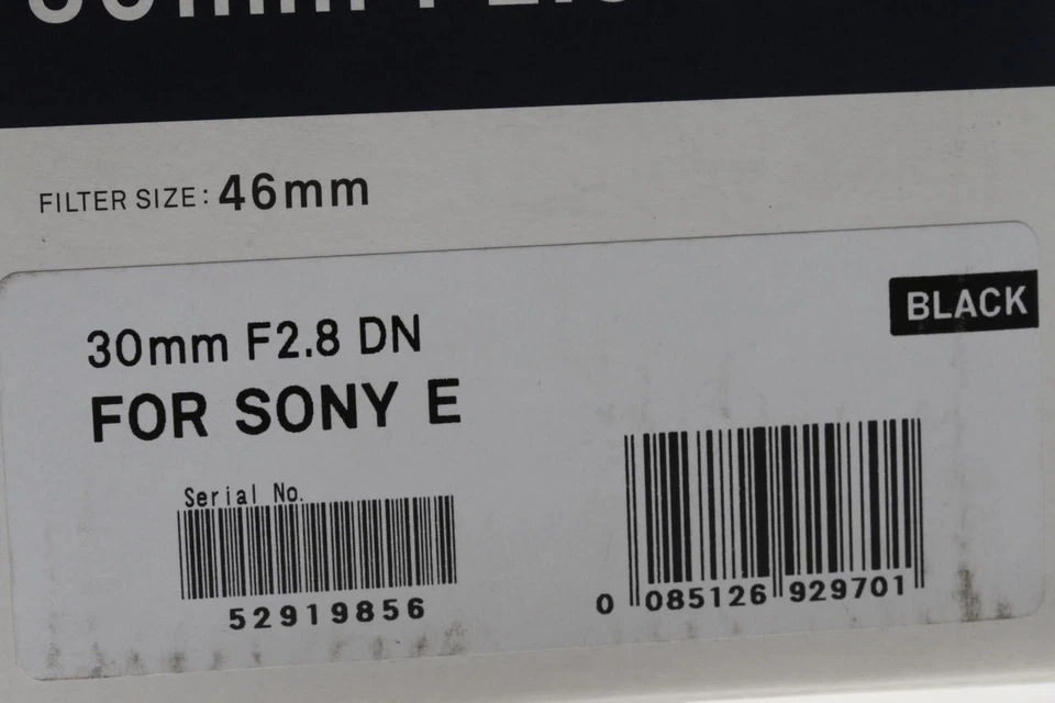 SIGMA 30mm f/2,8 EX DN für Sony E - SNr: 52919856 - Bild 4 von 4