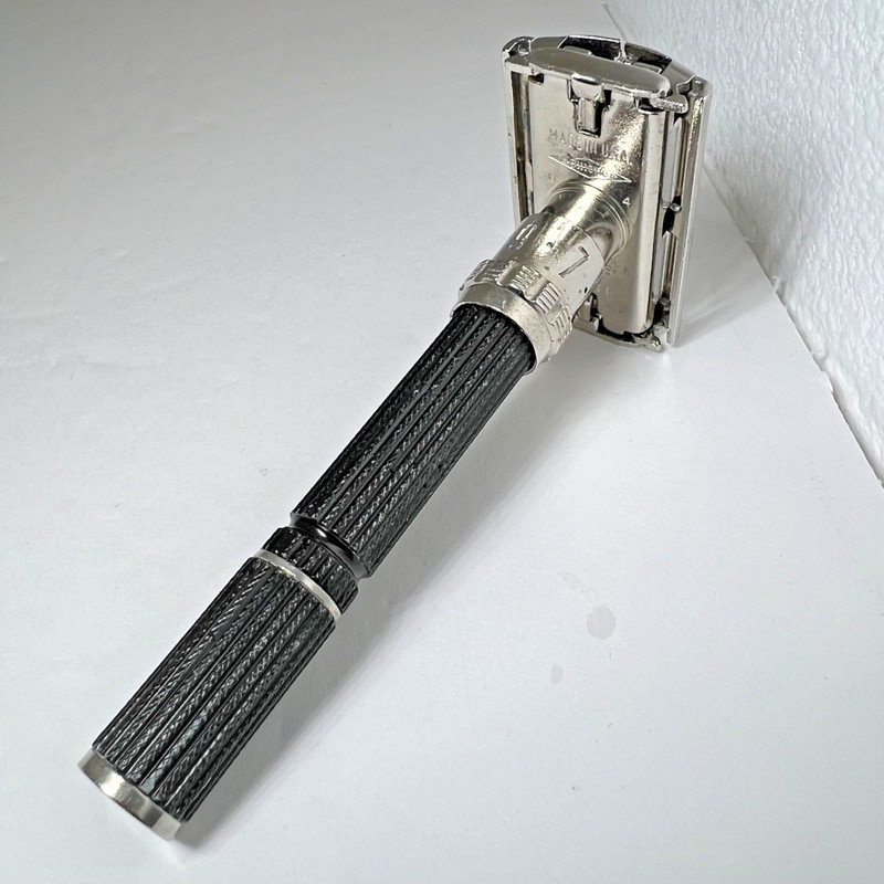 Gillette Super Adjustable [U4 1974] - Short Handle - Vintage Safety Razor FS!