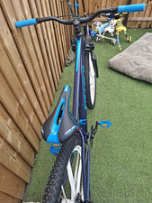 Carrera Vengeance Mountain Bike 26in 17in Blue/Black/White, Front Sus, Disc