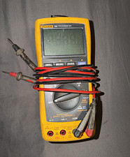 Fluke 789 ProcessMeter w/ Leads, manuals & Case