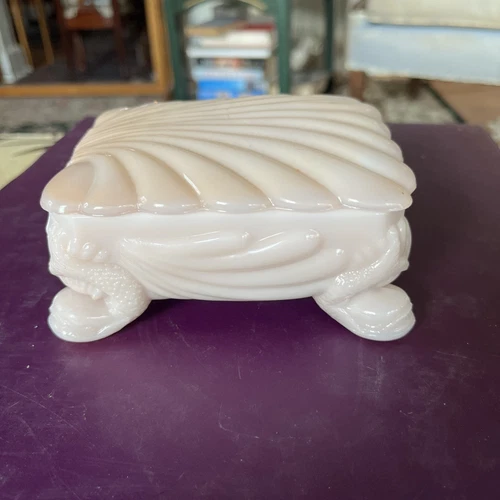 VTG Cambridge Art Deco Pink Glass Shell Cigarette / Trinket Box Lidded Dish