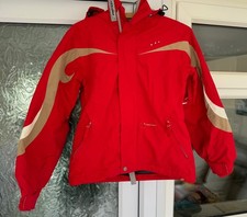 Protest Broadware Damen Jacke. Größe S, Farbe rot