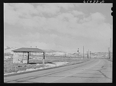 Photo:Anaconda, Montana (vicinity). Abandoned gas station