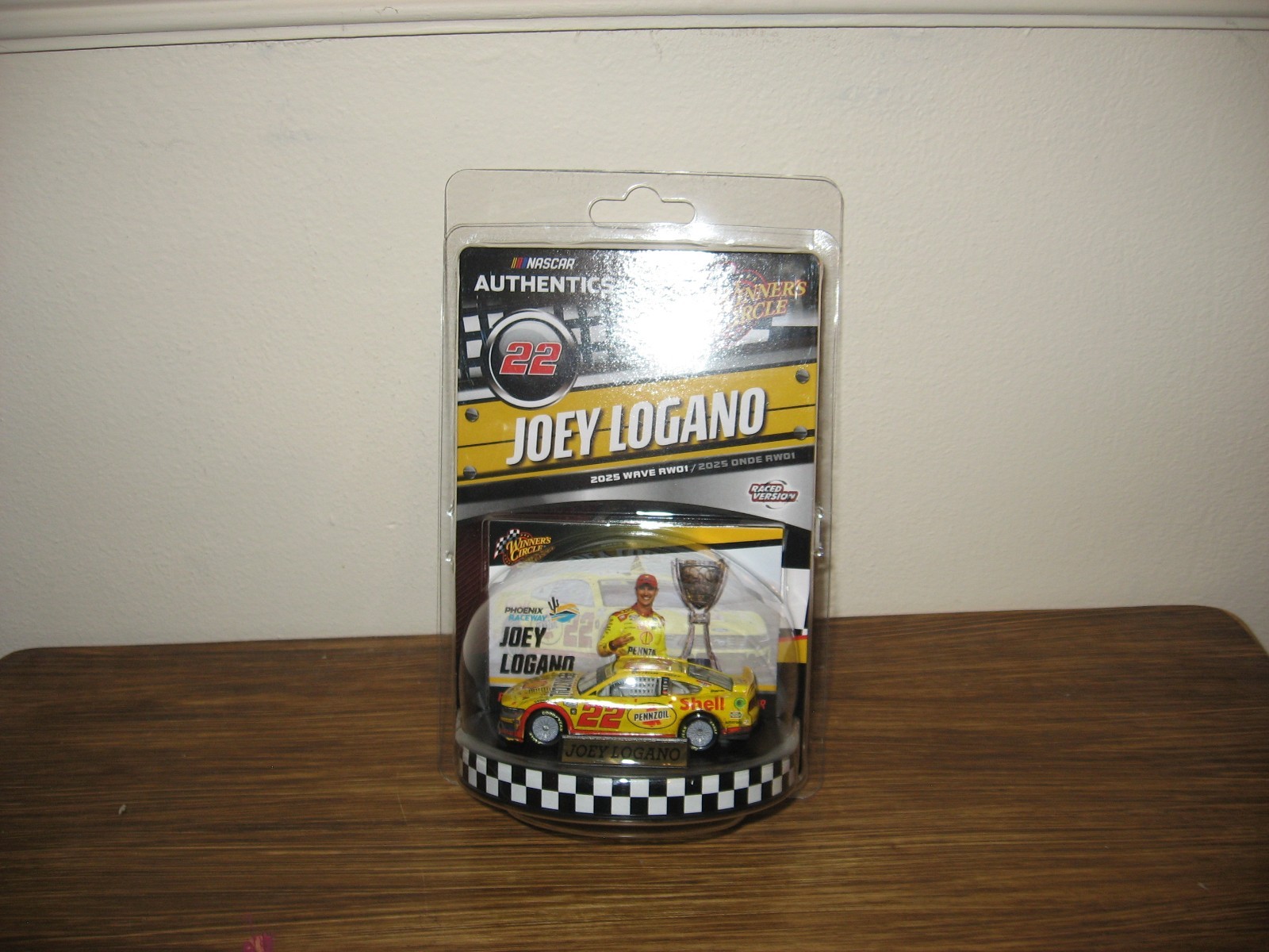 Joey Logano #22 2024 Phoenix Win Shell/Pennzoil 1:64 Lionel 2025 RW01