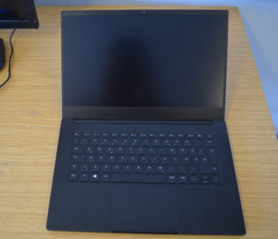 Razer Blade 14, AMD Ryzen 9 6900HX, 16GB, 3070Ti (2021) - DEFEKT