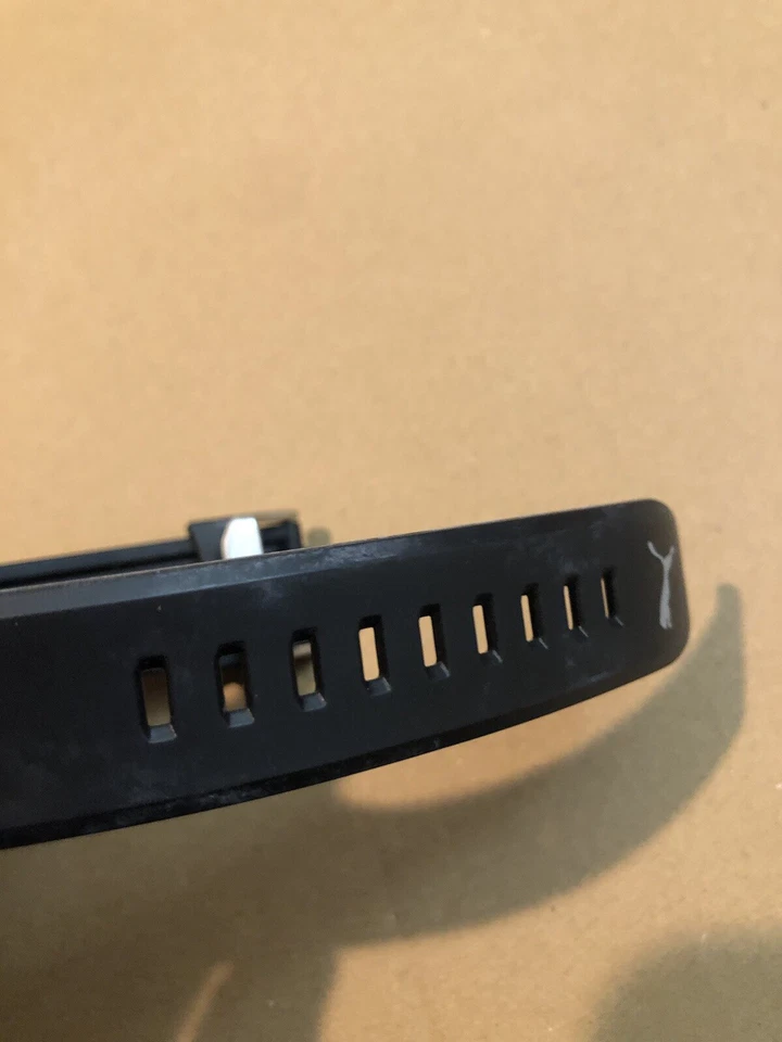 Reloj deportivo PUMA para hombre, LCD digital negro, correa de poliuretano negra P6041 Foto 3 de 4