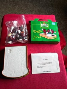 1987 Del Monte California Raisins 3 Figures & Sandwich Stage Musical Toy Vintage