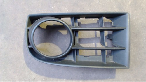 Luftgitter Gitter Nebelscheinwerfer Rechts 1K0853665C VW Golf 2.0 TDI Bj 2007