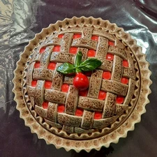 Moms Old Ceramic Pie Keeper Dish & Lid - Cherry Pie Pan With Lattice On Top 10”