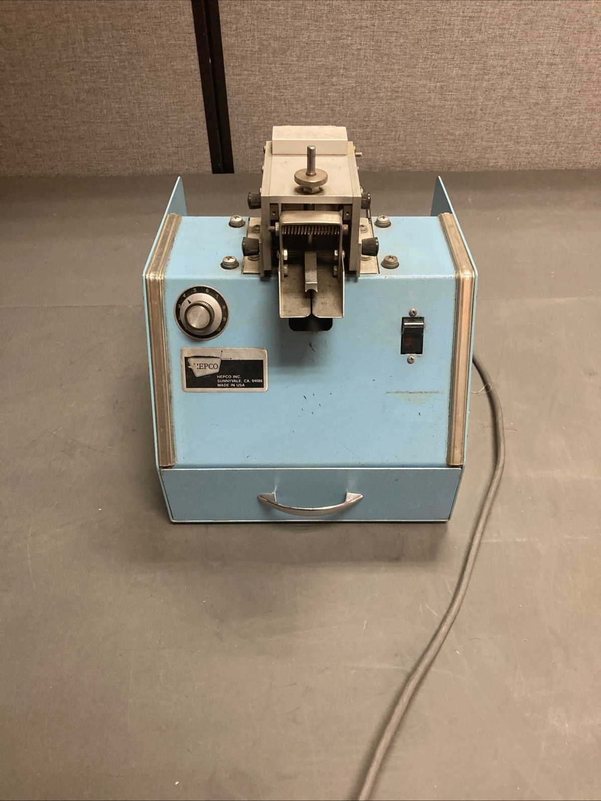 HEPCO 1500-1 Radial Lead Trimming Machine Powers On | U.S.A. SELLER