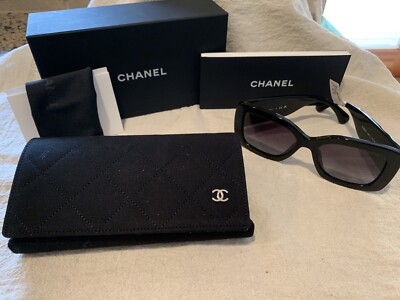 CHANEL sunglasses women - Retail $600 - black/gray version  display picture 1