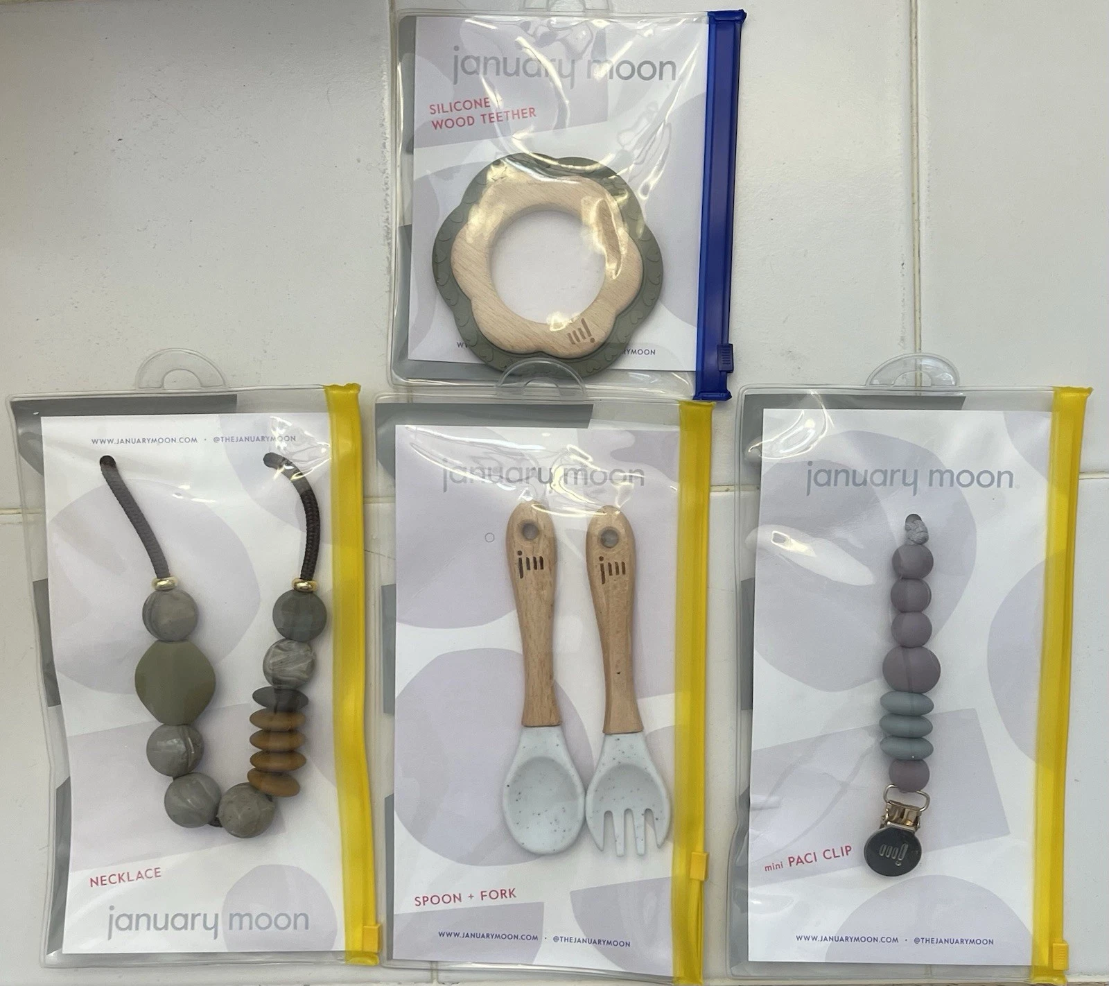 4 pc Teether Chew Necklace Spoon Fork Sensory Boys Girls, Teething Clip Ring Toy
Opens in a new wind