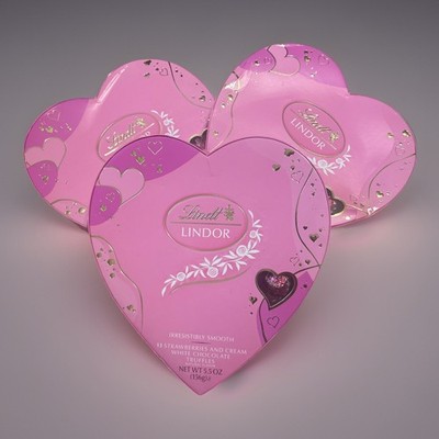3 Boxes Lindt Lindor Strawberry & Creme White Chocolate Truffles Hearts Limited