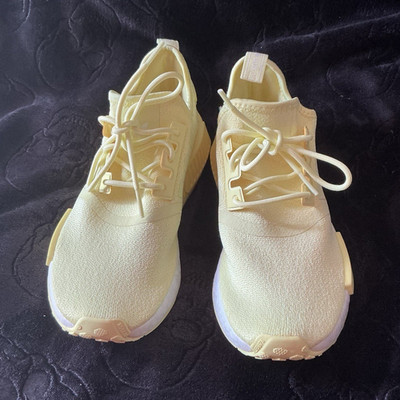 adidas NMD R1 Women s Beige Knit Breathable Lace-Up Low Top Sneakers GX8382