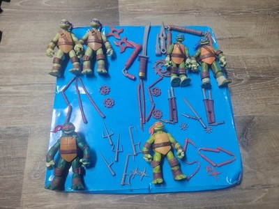 Lot of 6 2012 Viacom Teenage Mutant Ninja Turtles Action Figures w Accessories