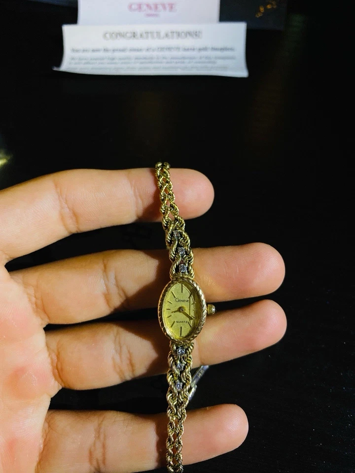  Vintage Geneve Swiss Ladies Watch – 14K Solid Gold with 6 Diamonds, Quartz. - Image 2 of 4