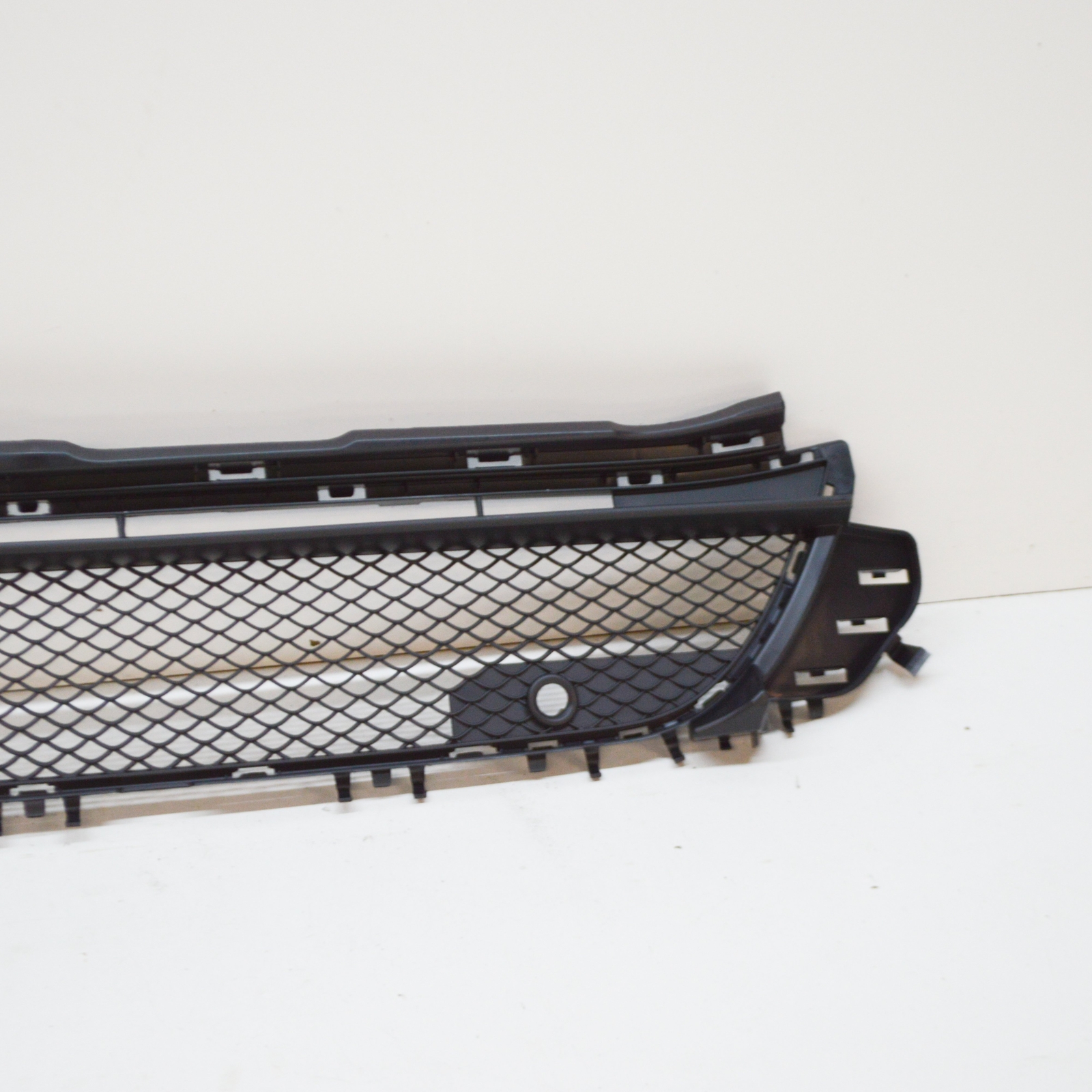 MERCEDES-BENZ GLA-CLASS X156 Front Lower Grill A1568854322 New 