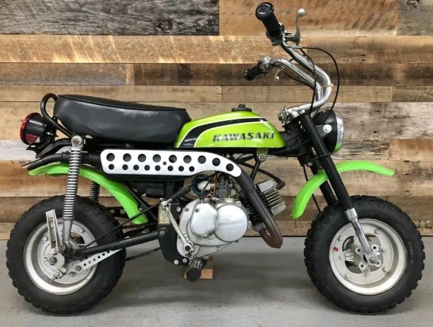 KAWASAKI MT1 GREEN FRONT FENDER FITS ALL YEARS 9" - Image 2 of 4