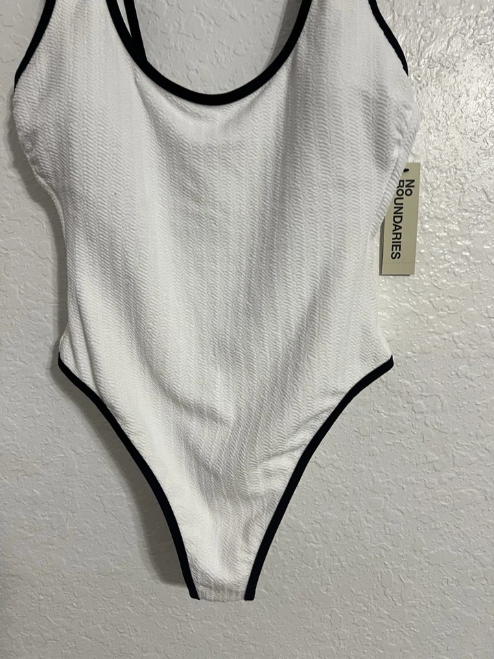 No Boundaries Swimsuit Womens White One-Piece High Cut Size L New Padded # 328 - Image 4 of 4