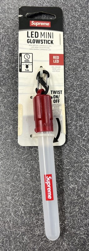 Supreme Night Lite Keychain LED Mini Glowstick SS18 Brand New