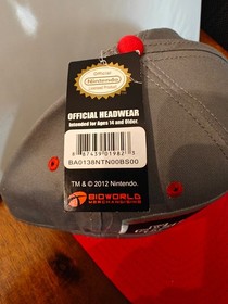 Nintendo Entertainment System Hat NES Game Controller Flat Bill Snapback Cap NEW