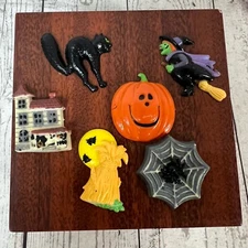 Vintage JSNY 1980's Halloween 6 mini plastic magnets  Witch Haunted House Cat