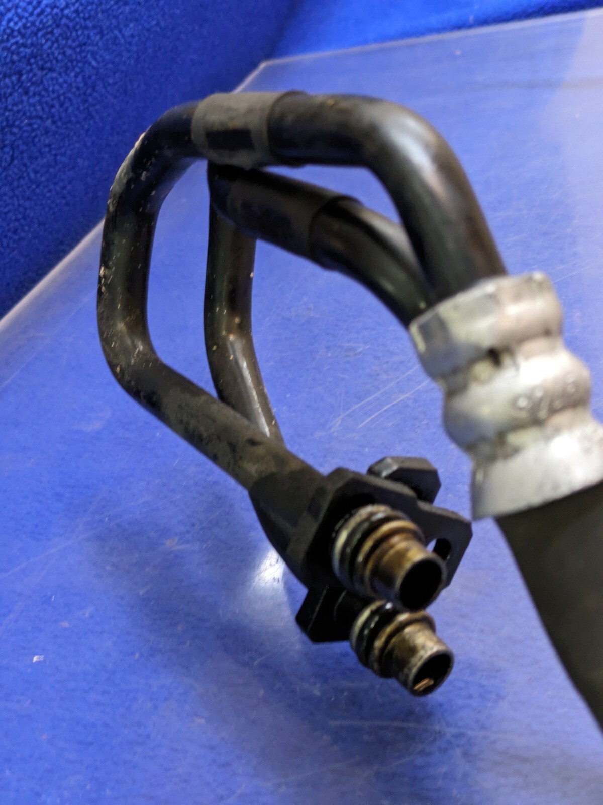 W12 Bentley 6.0L oem front differential oil pipes lines fluid transmission