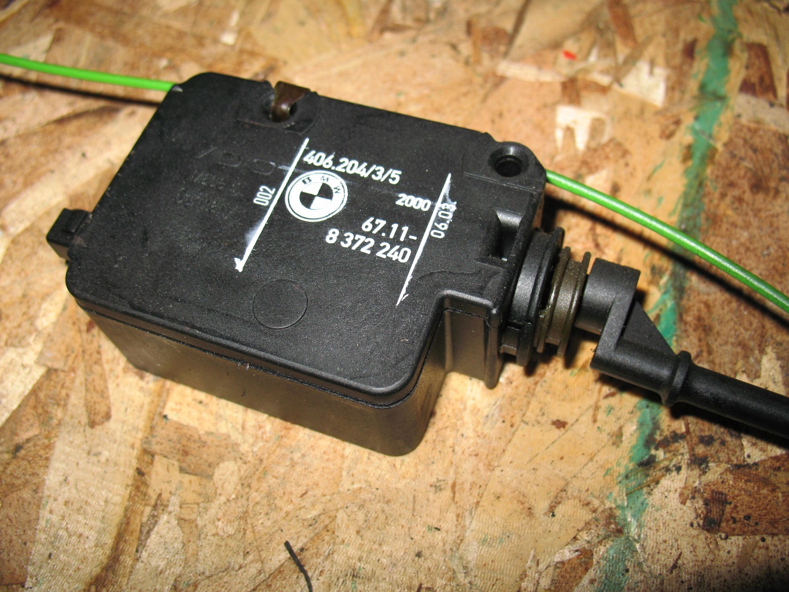 BMW E46 Fuel Gas Cap Door Flap Actuator Opener Release Assembly 323 325 328 330 eBay