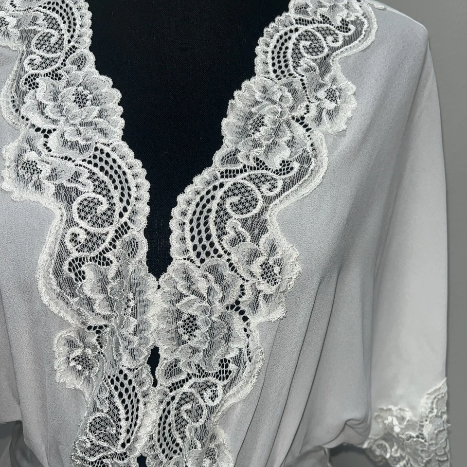 Seductivewear Cinema Etoile Sheer White Bridal Robe with Lace Size L - Image 2 of 4