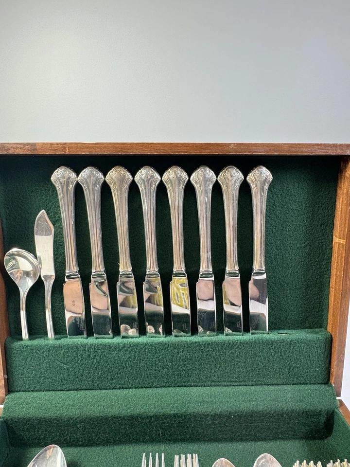 Juego de 43 piezas Towle Boston Chippendale plateado con estuche Foto 3 de 4