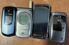 This Is A Lot Of 4 Flip Phones And Older Phones. Most Of Them Probably Work.