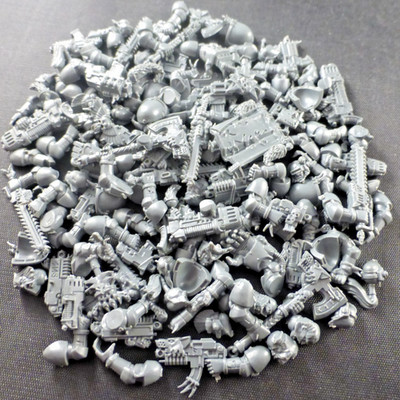 Space Wolves Wolf Pack Assorted Bits x100 - 40K Space Marines OOP Model Parts