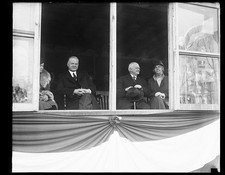 Photo:Parade viewing stand: Herbert Hoover, left; Lou Hoover, right