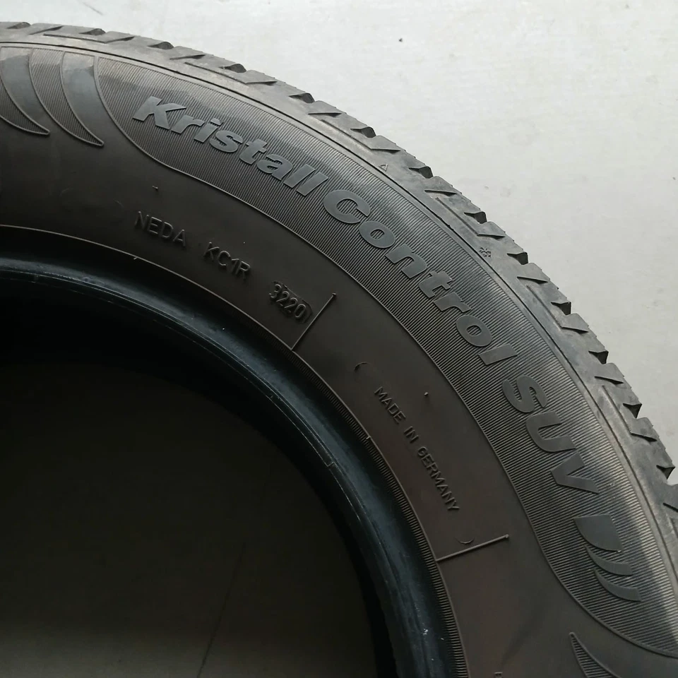 2x Reifen 215 70 16 100T Fulda Dot 3220 Winterreifen ca 6mm Kristal Control SUV - Bild 3 von 4