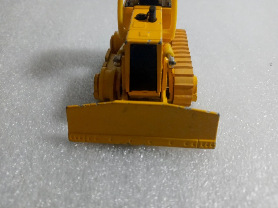 John Dear Earth Mover 1:50 ERTL (falta 1 pista) (lote rojo 1) Foto 3 de 4