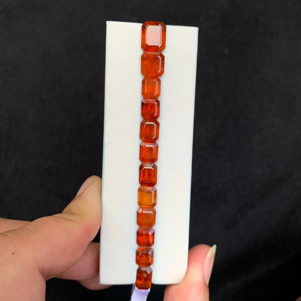35 Ct's Gorgeous Natural Red Hessonite Garnet, Emerald Cut Hessonite, Red Garnet - Image 2 of 4